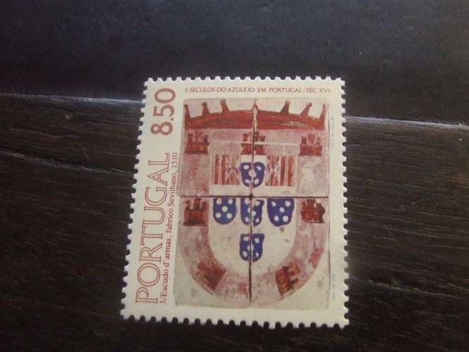 PORTOGALLO 1981 MAIOLICHE 8,50 e NUOVO **