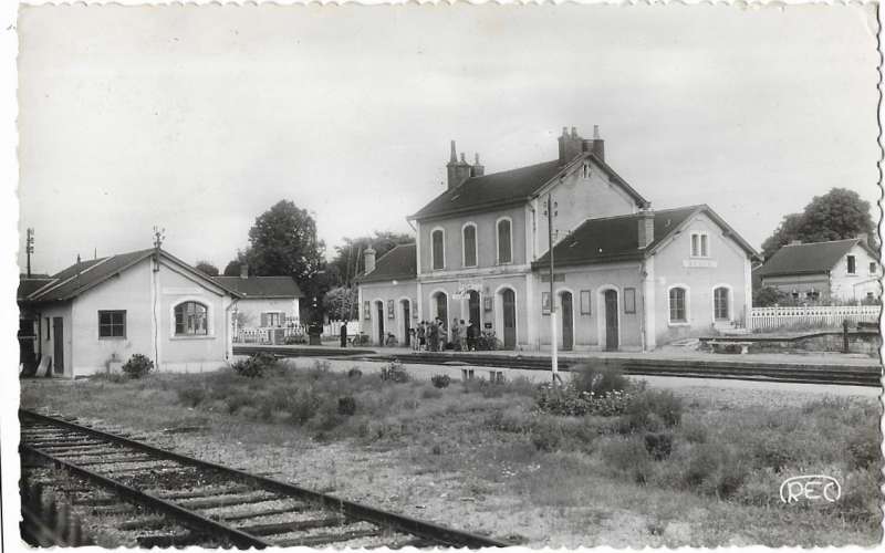 MEHUN sur YEVRES: la Gare - 2328 Roussel phot édit