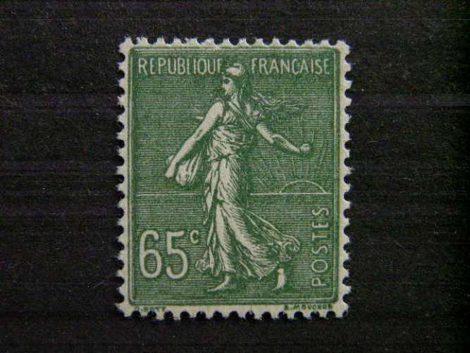 YT n° 234 neuf avec charnière