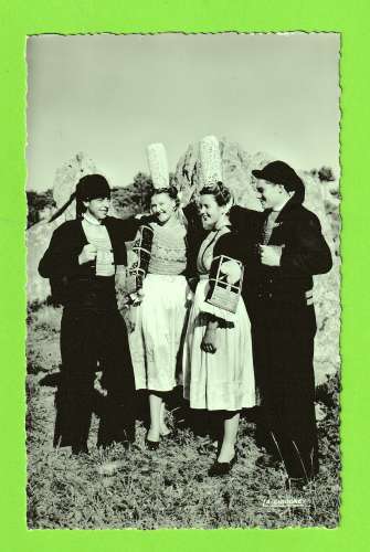 GROUPE FOLKLORIQUE - REGION DE PONT L'ABBE