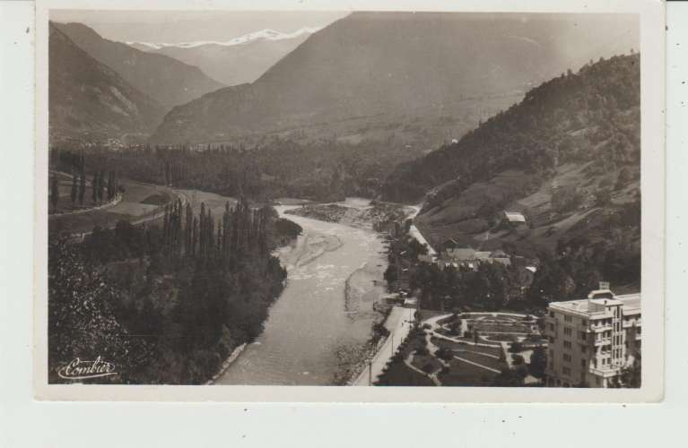 CPSM LA LECHERE-LES-BAINS (73) LA VALLEE DE L' ISERE et LES MONTS DE LA VANOISE