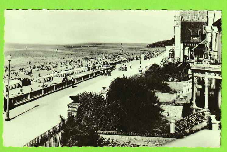 CABOURG - LA DIGUE-PROMENADE
