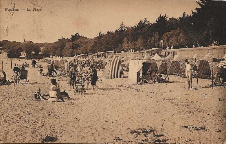 Carte postale 17 Fouras - La Plage (oblitération 1931 au verso)