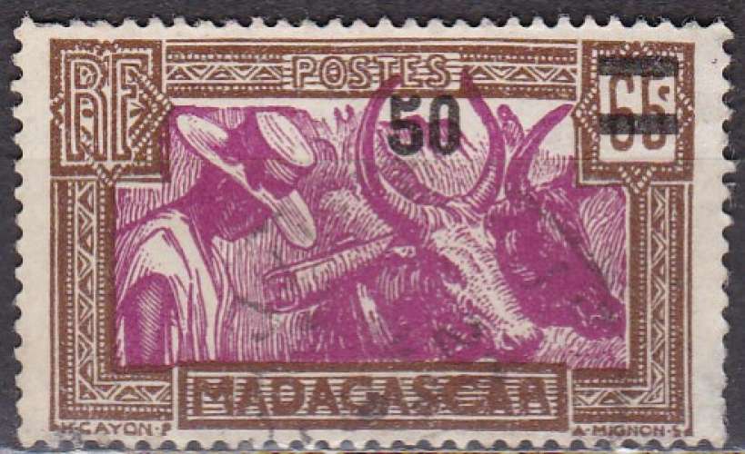 MADAGASCAR N° 234 de 1942 oblitéré