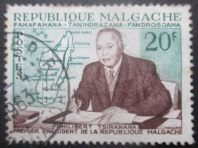 MADAGASCAR N°353 oblitéré