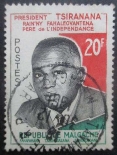 MADAGASCAR N°355 oblitéré