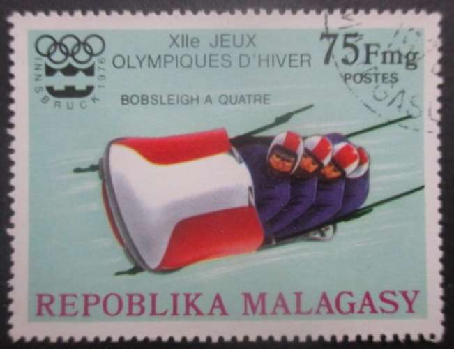 MADAGASCAR N°573 oblitéré 