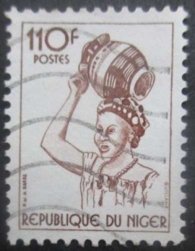 NIGER N°684 oblitéré 