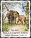 C847 - Y&T n° 380 - oblitéré - Eléphant - Mère et son petit - 1982 - Laos
