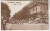 cpa 75 Paris Le Défilé de la Victoire Place de l'Opéra