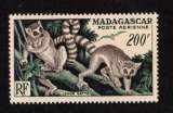 Madagascar 1954 PA Y&T 77 ** lémuriens cote 34,20 ou 38€  + cadeau PA Y&T 75 et 76 (o)
