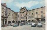 cpm 12  Villefranche-de Rouergue place Notre-Dame ( automobiles )