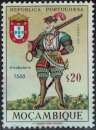 miniature Mozambique 1966 Arcabuzeiro 1560 Arquebusier 20 centavos Y&T MZ 525 RP365